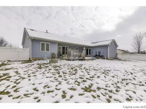 529 Willows Ave, Chatham, IL 62629 photo 35
