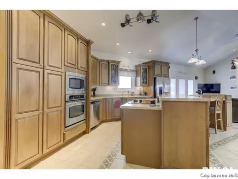 529 Willows Ave, Chatham, IL 62629 photo 10