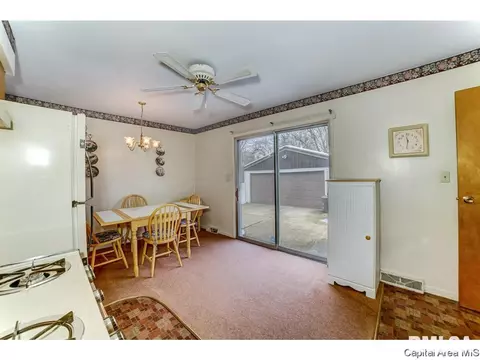 1346 Valley Dr, Springfield, IL 62702 photo 7