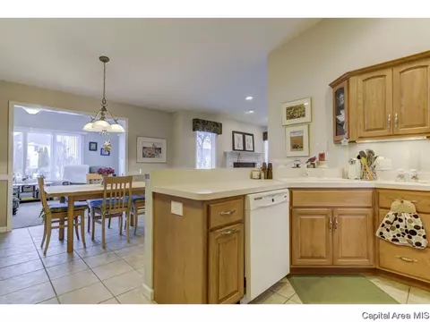 3525 Glengate Dr, Springfield, IL 62711 photo 13