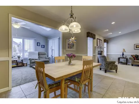 3525 Glengate Dr, Springfield, IL 62711 photo 16