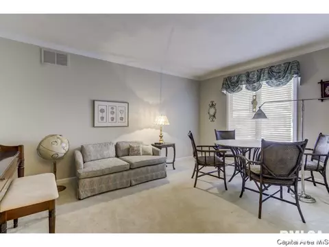 3525 Glengate Dr, Springfield, IL 62711 photo 3