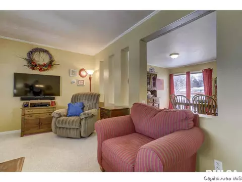 2100 Keokuk Dr, Springfield, IL 62702 photo 4