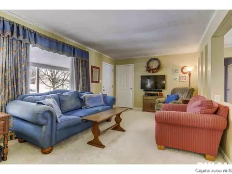2100 Keokuk Dr, Springfield, IL 62702 photo 2