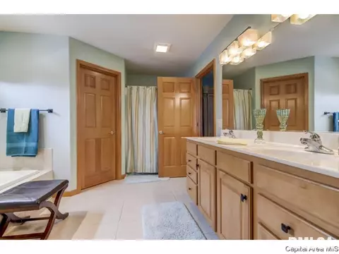 7104 Preston Dr, Springfield, IL 62711 photo 18