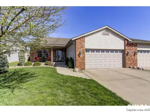7104 Preston Dr, Springfield, IL 62711 photo 1