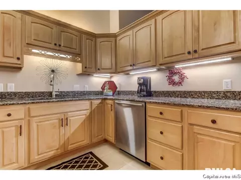 7104 Preston Dr, Springfield, IL 62711 photo 10