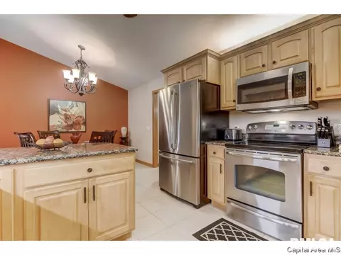 7104 Preston Dr, Springfield, IL 62711 photo 11
