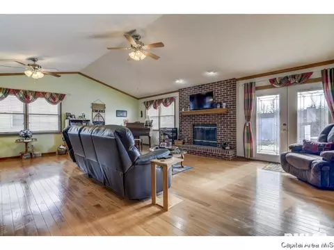 1212 Christopher Ln, Springfield, IL 62712 photo 3