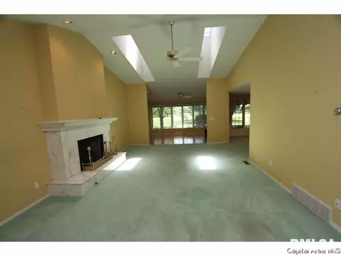 30 Turnberry, Springfield, IL 62704 photo 3