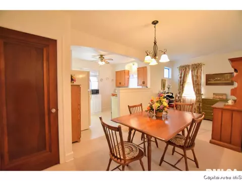 2337 S 8th, Springfield, IL 62703 photo 15