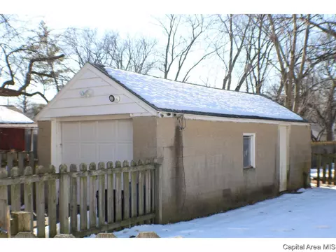 1235 N Ledlie Ave, Springfield, IL 62702 photo 16