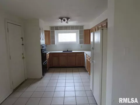 5 And 9 Branford Ct, Springfield, IL 62703 photo 5
