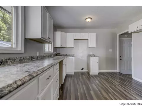 3218 Enos Ave, Springfield, IL 62702 photo 9