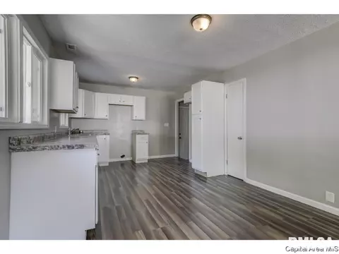 3218 Enos Ave, Springfield, IL 62702 photo 7