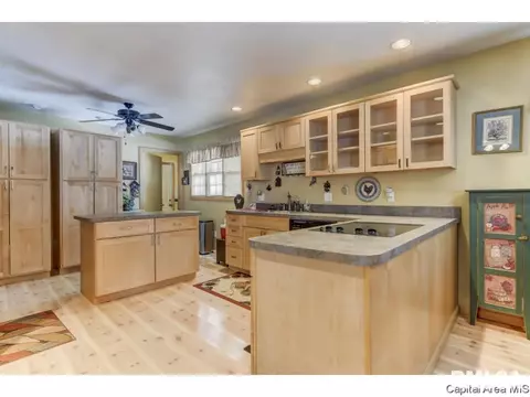 64 Cinnamon Crk, Springfield, IL 62707 photo 2