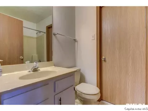 104 W Hawkeye Way, Springfield, IL 62707 photo 21