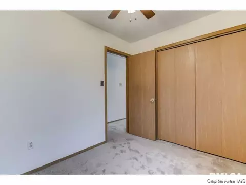 104 W Hawkeye Way, Springfield, IL 62707 photo 19