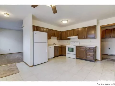 104 W Hawkeye Way, Springfield, IL 62707 photo 7