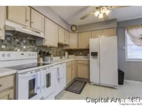 2928 Sherborn Rd, Springfield, IL 62702 photo 9