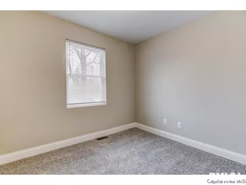 1145 Kings Hwy, Springfield, IL 62702 photo 12