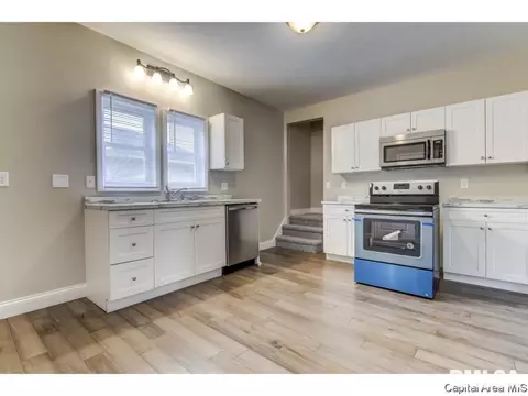 1145 Kings Hwy, Springfield, IL 62702 photo 7