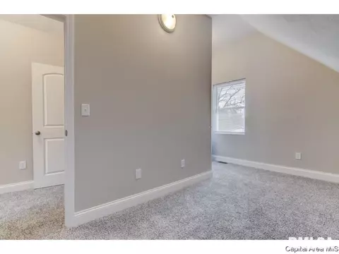 1145 Kings Hwy, Springfield, IL 62702 photo 21
