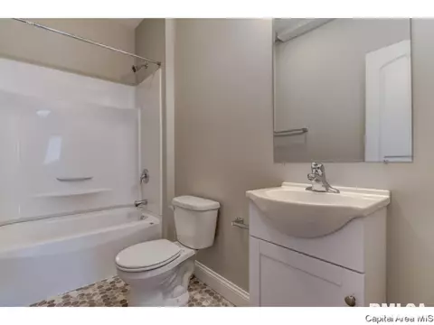 1145 Kings Hwy, Springfield, IL 62702 photo 15