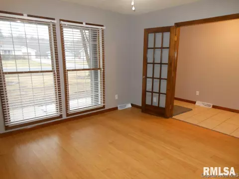 20 Longview, Springfield, IL 62712 photo 3