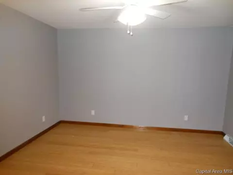 20 Longview, Springfield, IL 62712 photo 4