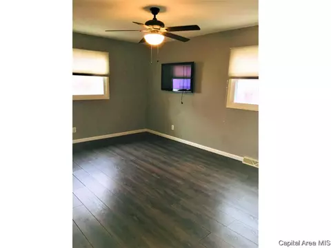 441 S Durkin Dr, Springfield, IL 62704 photo 8