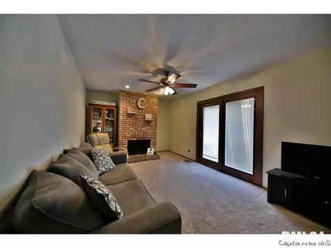 3104 Temple Dr, Springfield, IL 62704 photo 12