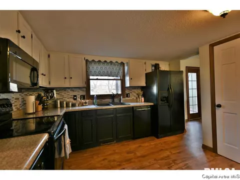 3104 Temple Dr, Springfield, IL 62704 photo 4
