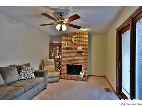 3104 Temple Dr, Springfield, IL 62704 photo 13