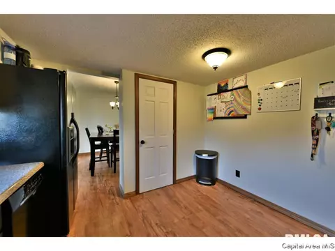 3104 Temple Dr, Springfield, IL 62704 photo 7