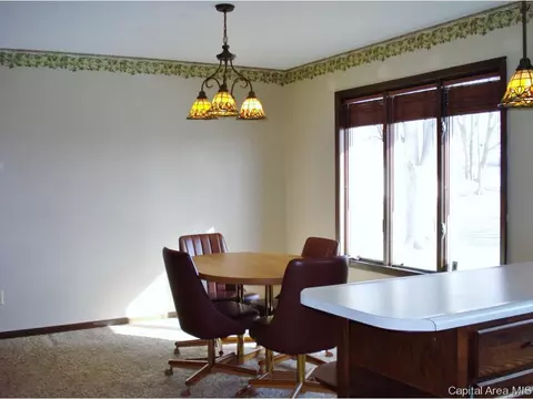 552 Matthews Ct, Oneida, IL 61467 photo 10