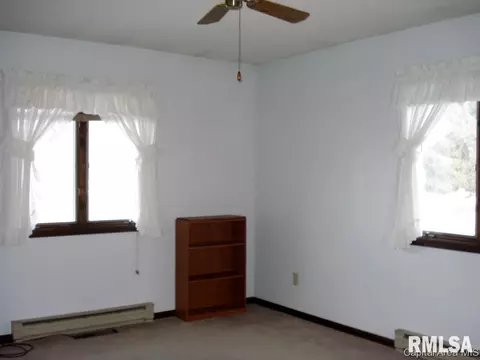 552 Matthews Ct, Oneida, IL 61467 photo 16