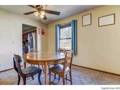 2024 Croydon Ave, Springfield, IL 62703 photo 5