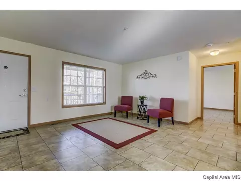 1500 W Jerome Ave, Springfield, IL 62704 photo 2