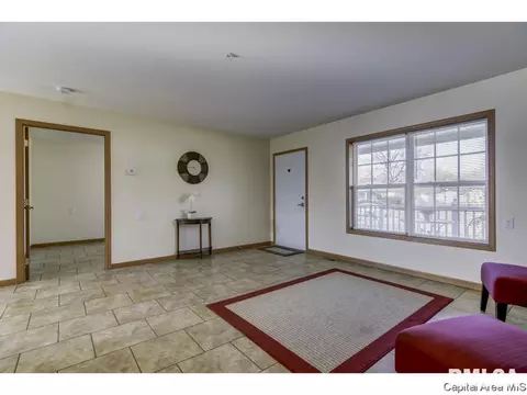 1500 W Jerome Ave, Springfield, IL 62704 photo 3