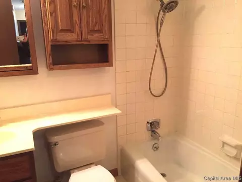 2413 Stokebridge Rd, Springfield, IL 62702 photo 16