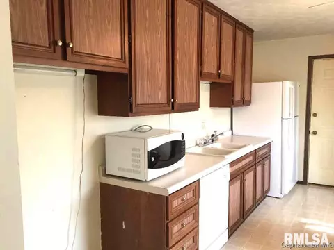 2413 Stokebridge Rd, Springfield, IL 62702 photo 10