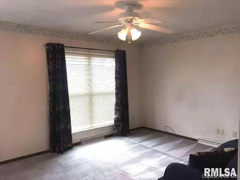 2413 Stokebridge Rd, Springfield, IL 62702 photo 7