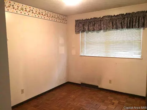 2413 Stokebridge Rd, Springfield, IL 62702 photo 18