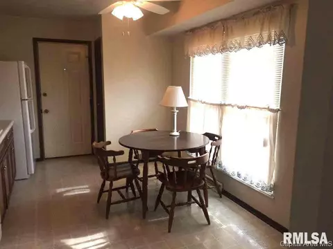 2413 Stokebridge Rd, Springfield, IL 62702 photo 12