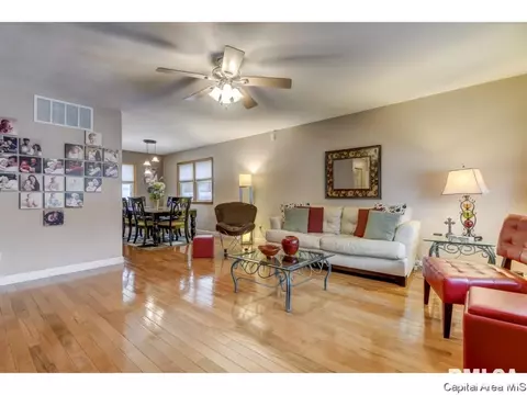 44 Archer Ave, Springfield, IL 62704 photo 2