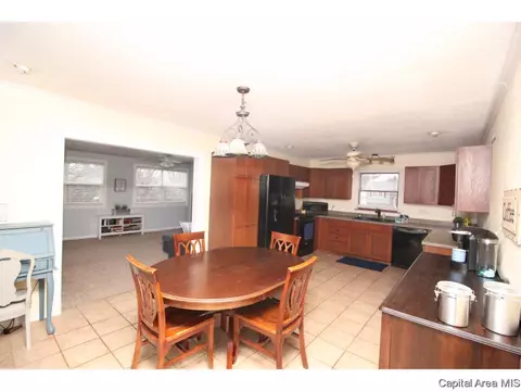 15 Eton Ct, Springfield, IL 62702 photo 5