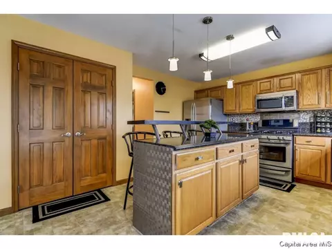 2404 Gander Rd, Springfield, IL 62711 photo 9