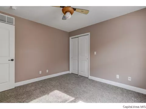 2910 Cronin, Springfield, IL 62711 photo 23