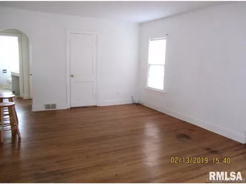 1921 N 8th St, Springfield, IL 62702 photo 2